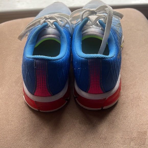 ASICS running shoe - Picture 4 of 4